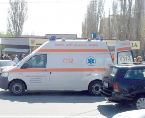 Minor, lovit de autoutilitară, la Lumina